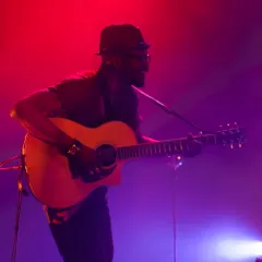 Tété au Krakatoa de Mérignac : un concert à saisir en images