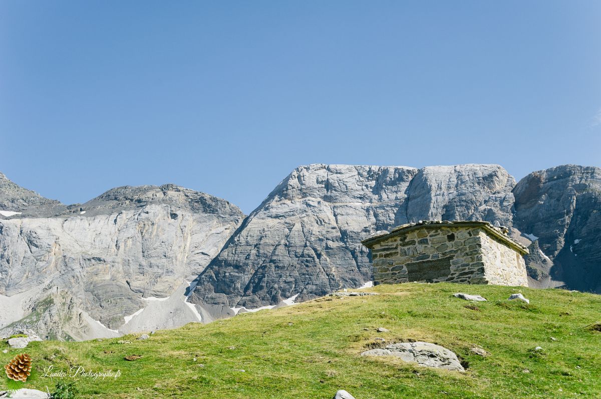🌄 L'Épique Silence de Troumouse : Grandeur UNESCO et Respect Montagnard