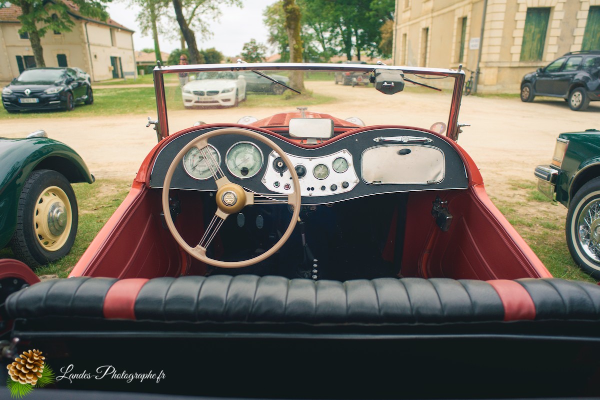 🏎️ Les Fous du Volant à la Pandelle : Un Voyage Mécanique dans le Temps à Soustons