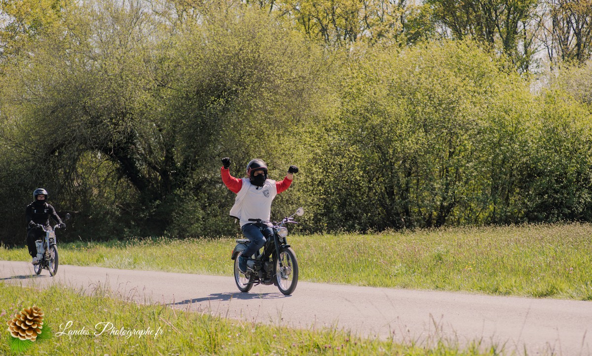 🛵 Soustons Mobs 2026 : Un Dimanche de Nostalgie et de Mélange 2-Temps à la Base de Laurens