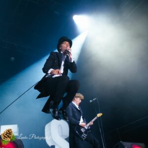 The Hives en concert au Garorock 2012