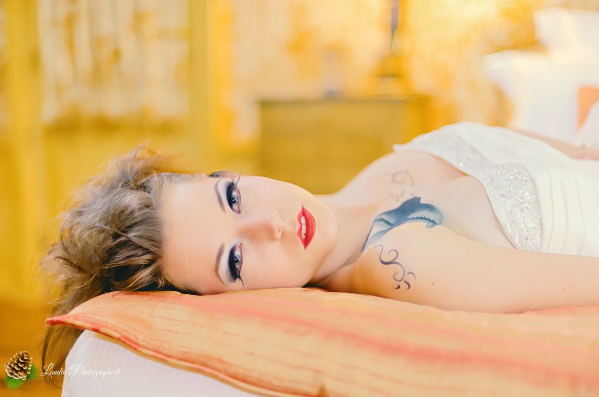 Agnès au Chateau de Mirambeau