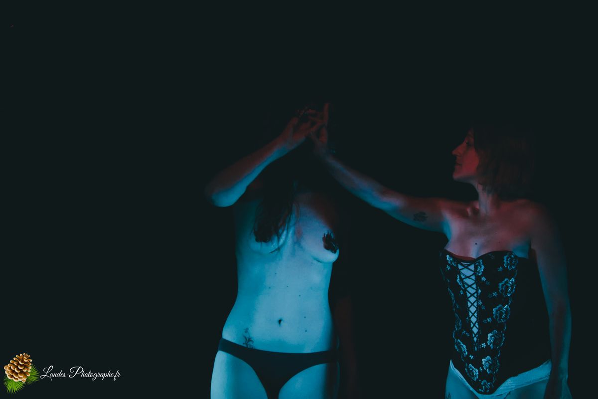 The Divine Ladies : Dans Tous Les Sens