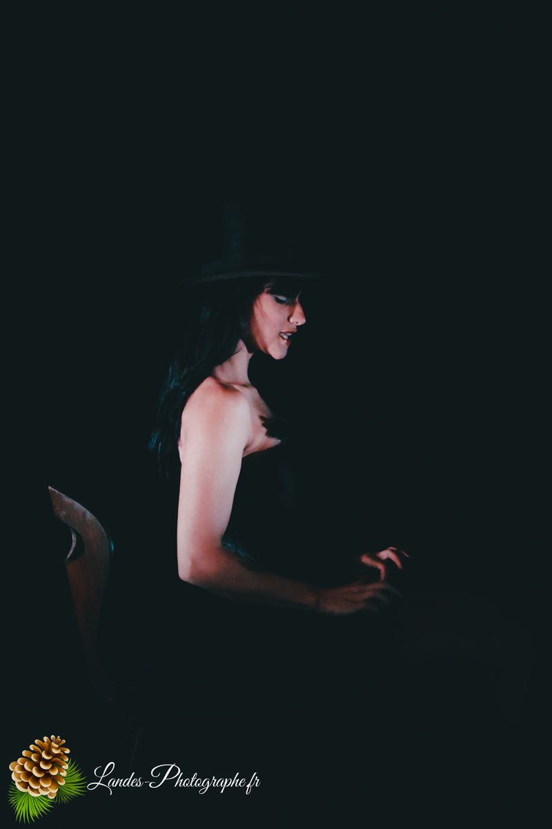 The Divine Ladies : Dans Tous Les Sens