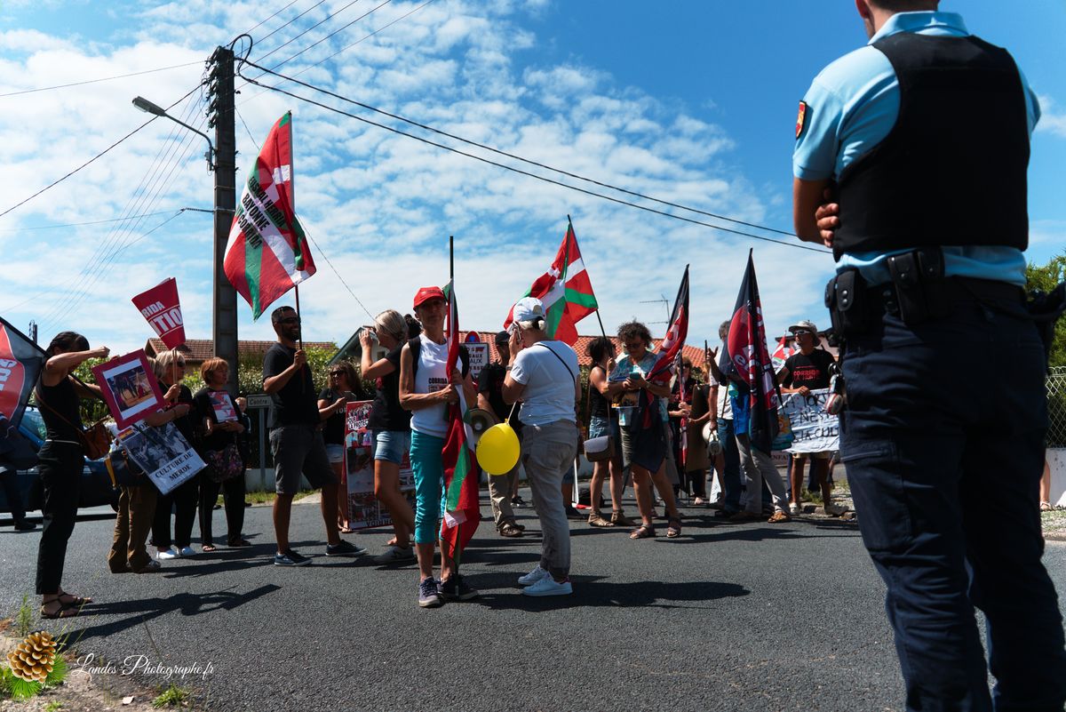 Manifestation pour l’abolition de la corrida à Saint-Vincent-de-Tyrosse