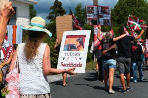 Manifestation pour l’abolition de la corrida à Saint-Vincent-de-Tyrosse