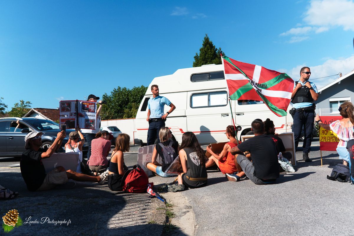 Manifestation pour l’abolition de la corrida à Saint-Vincent-de-Tyrosse