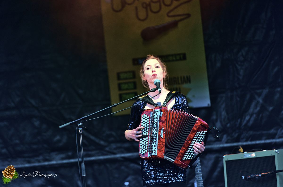 Liz Cherhal en concert au Festival En Bonne Voix 2013