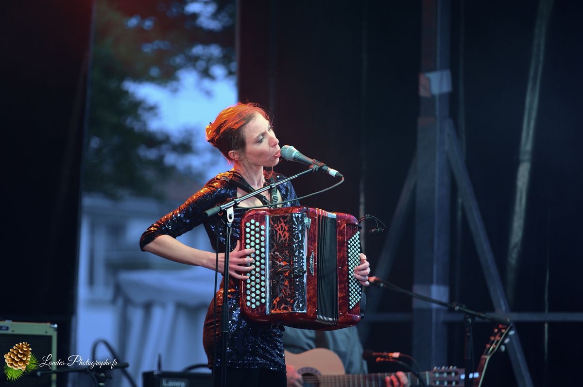 Liz Cherhal en concert au Festival En Bonne Voix 2013