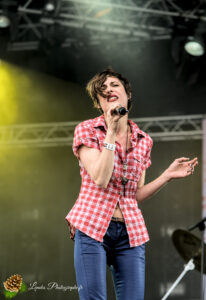 If The Kids en concert au Festival Garorock 2012