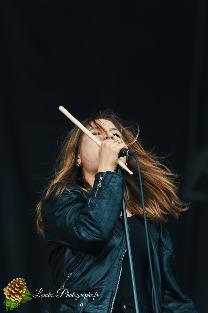 Izia en concert au Festival Garorock 2012