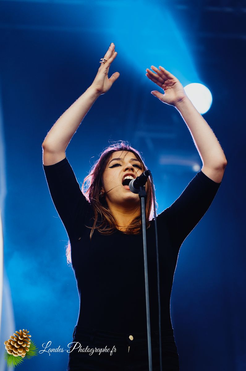 Izia en concert au Festival Garorock 2012