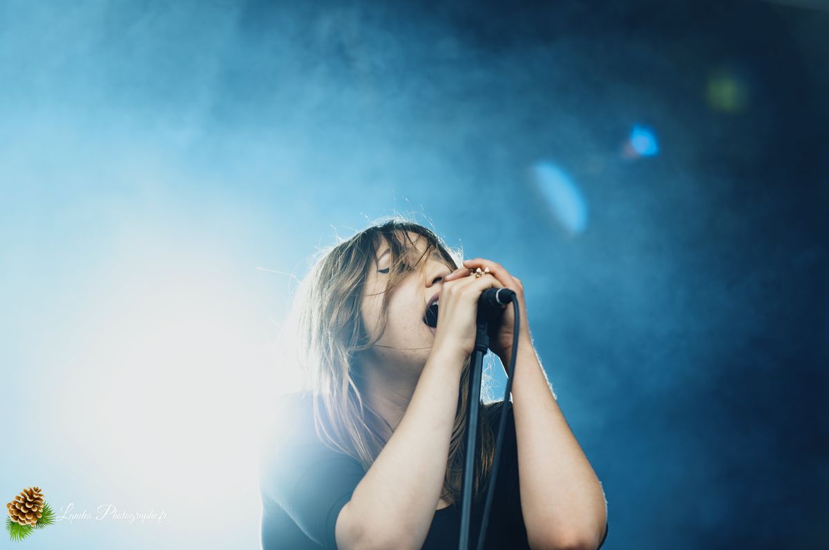 Izia en concert au Festival Garorock 2012