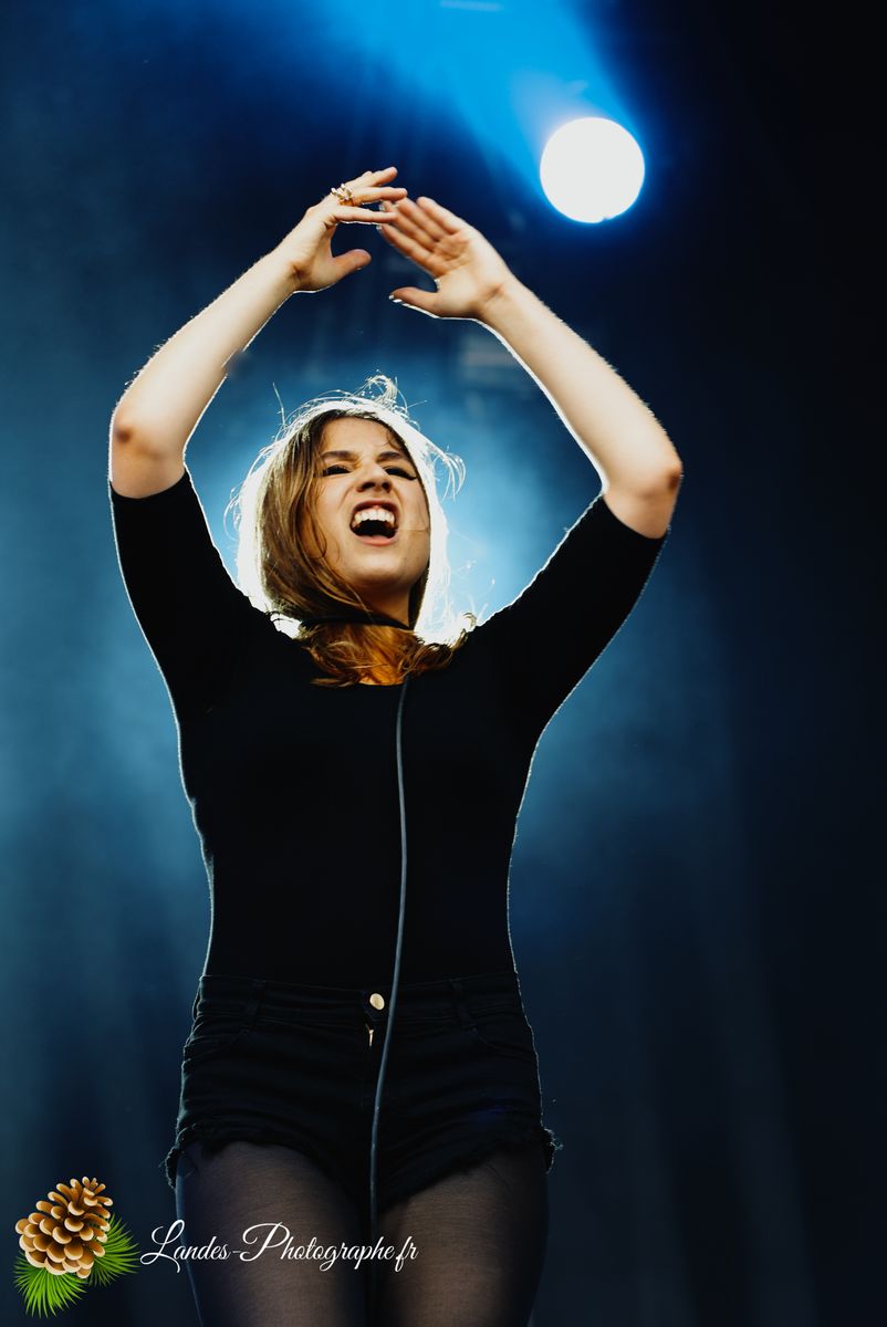 Izia en concert au Festival Garorock 2012