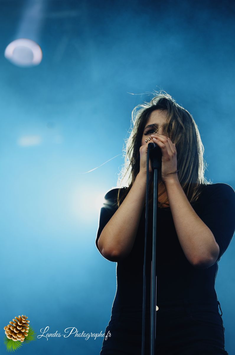 Izia en concert au Festival Garorock 2012