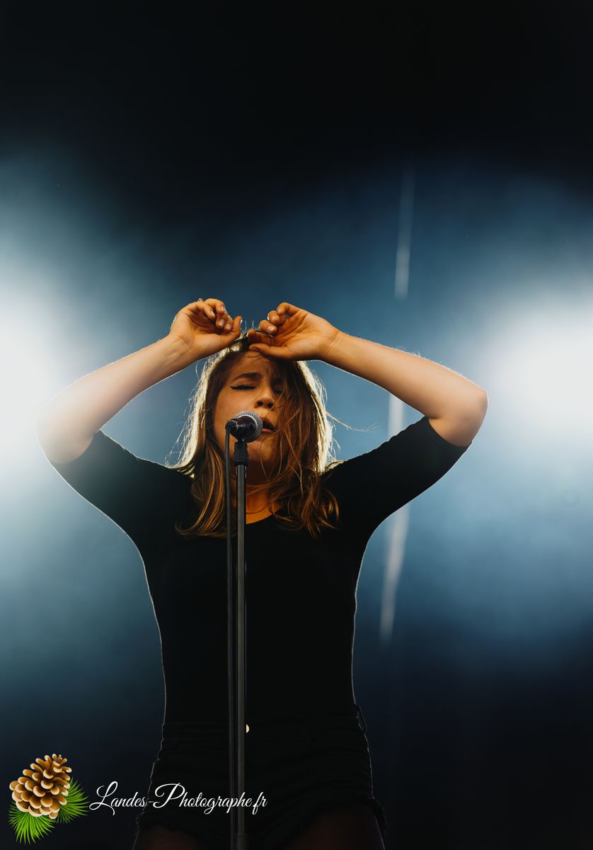 Izia en concert au Festival Garorock 2012