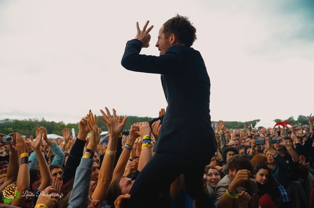 Dionysos en concert au Festival Garorock 2012