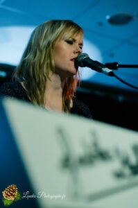 Fredrika Stahl en live à la Rock School Barbey de Bordeaux