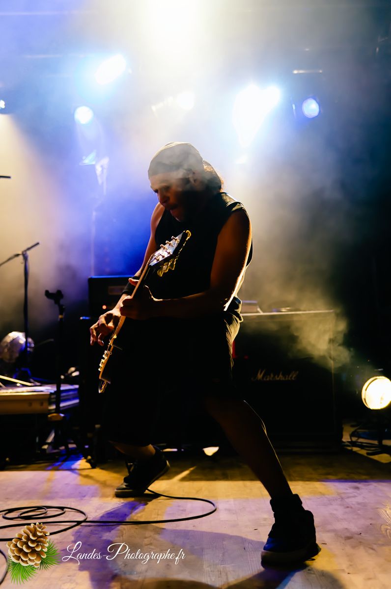 Lofofora en concert au Big Fuzz de Jonzac 2012