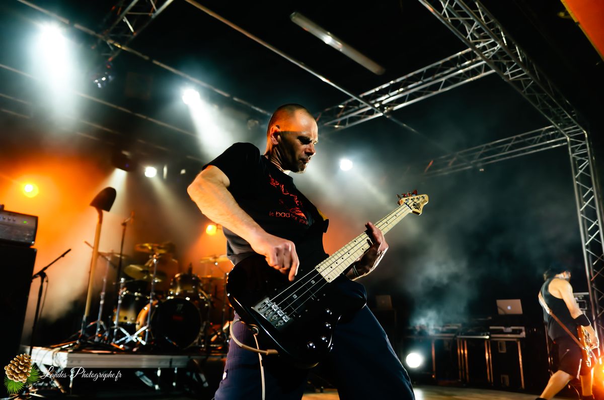 Lofofora en concert au Big Fuzz de Jonzac 2012