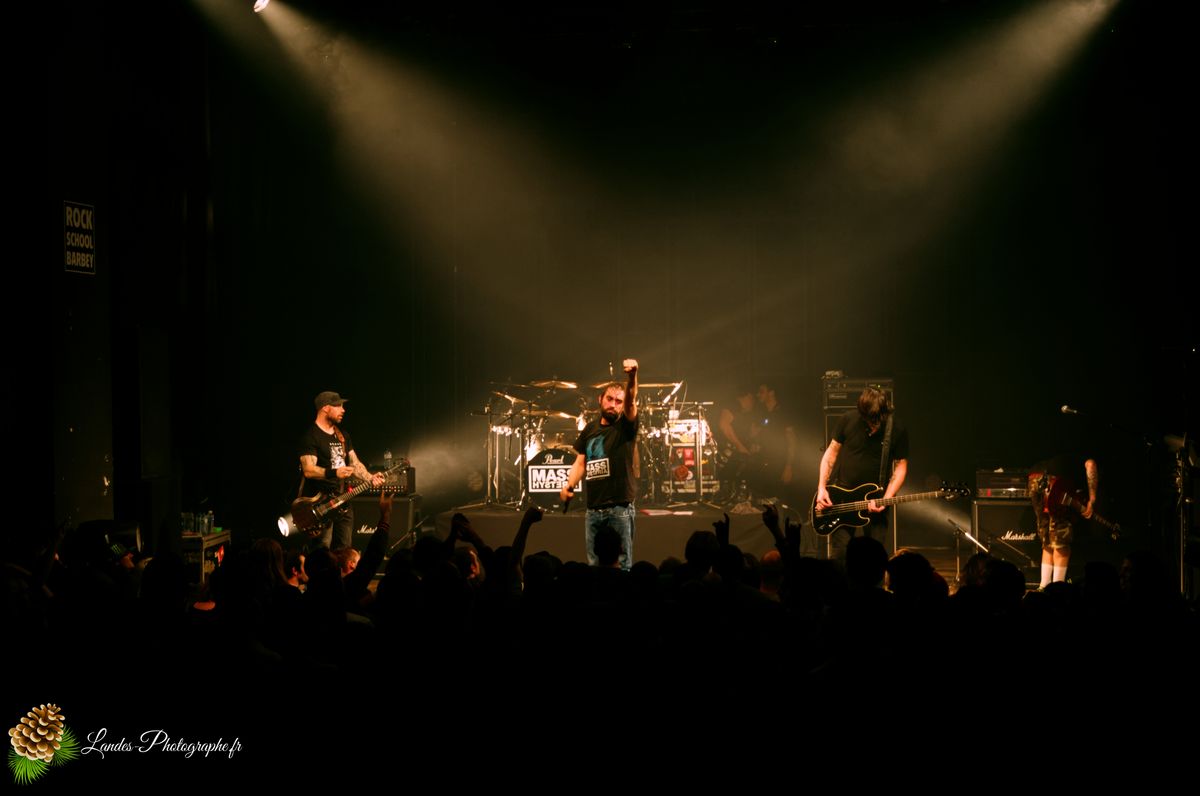 Mass Hysteria en concert à la Rock School Barbey de Bordeaux