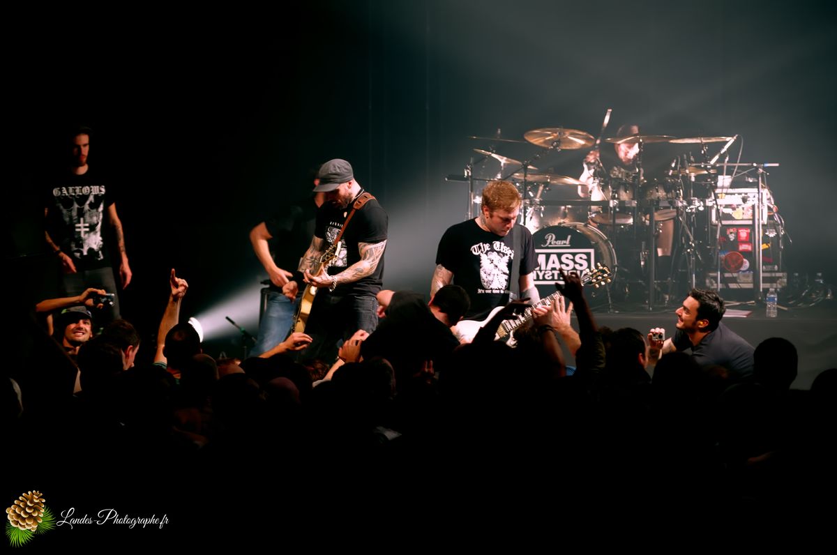 Mass Hysteria en concert à la Rock School Barbey de Bordeaux