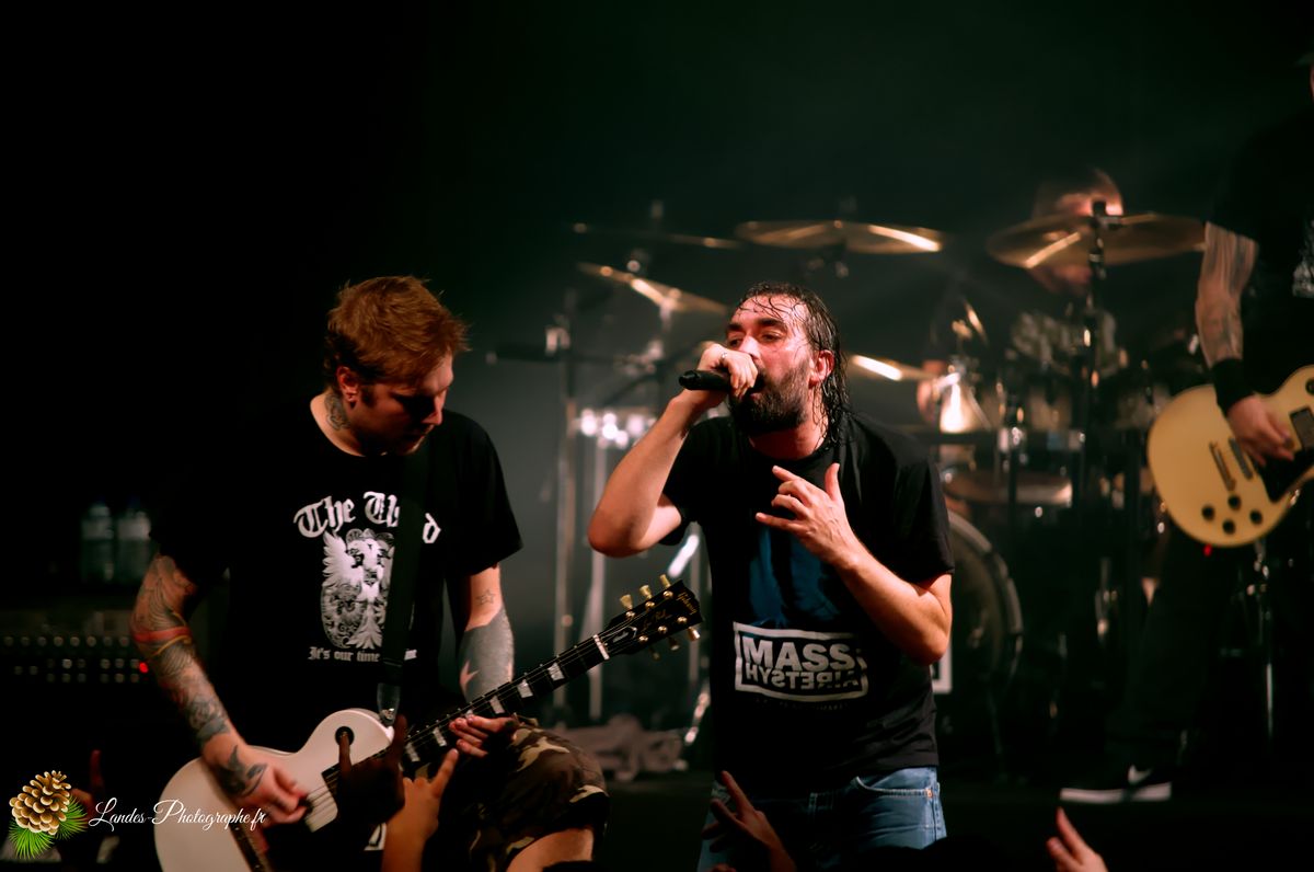 Mass Hysteria en concert à la Rock School Barbey de Bordeaux